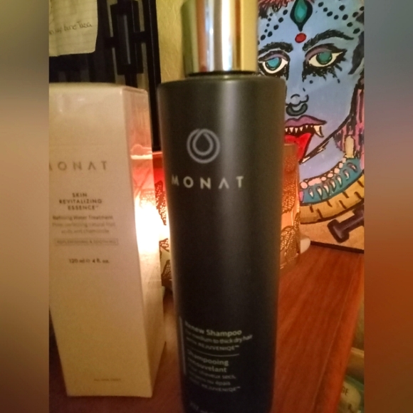 Revive Shampoo - Picture 2 of 2